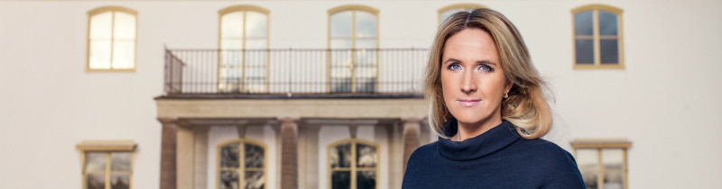 Denise Rudberg programledare i Skilsmässohotellet