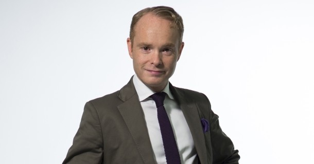 Peder Lamm i Slottsliv i TV8 Play