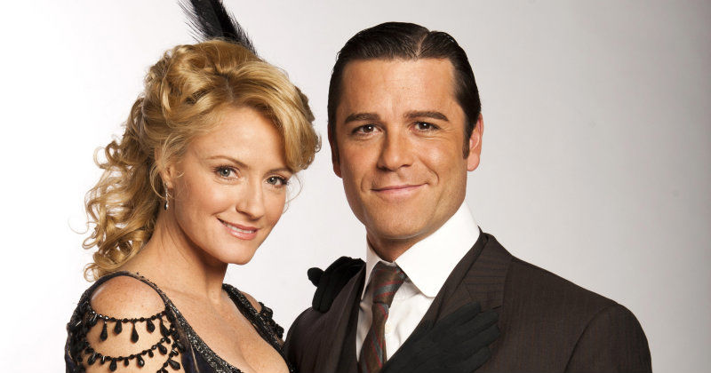 Skådespelare i "Murdoch Mysteries" i Kanal 9 Play
