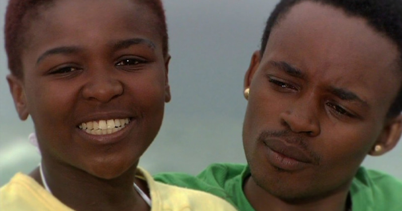 Thembi med sin man i dokumentären "Thembi - att leva med HIV" i UR Play