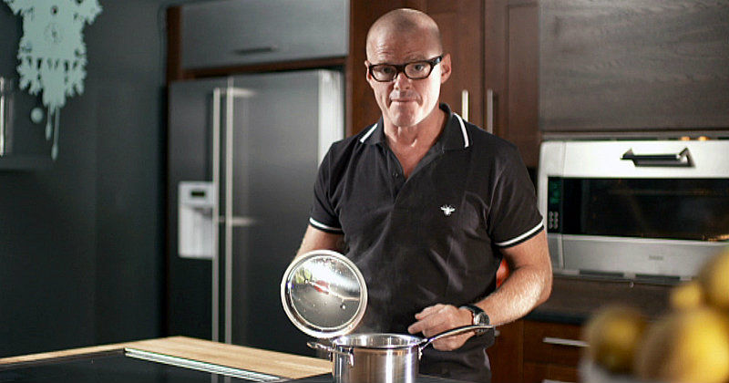 Heston Blumenthal i matlagningsserien "Matlagning enligt Heston" i SVT Play