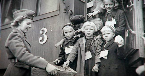 Finska krigsbarn i dokumentären "Adresslapp okänd" i SVT Play