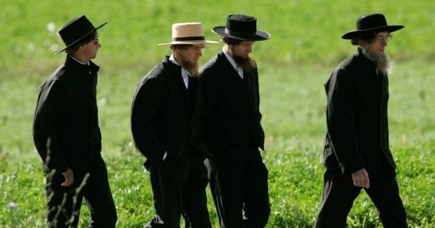 Män i amishrörelsen i dokumentären "Amishfolket" i UR Play