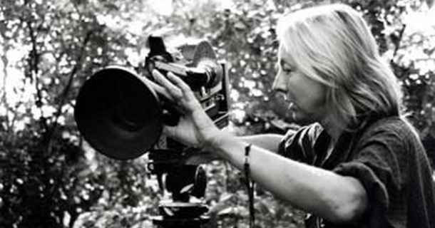 Dokumentärfilmare Nina Hedenius i dokumentären "Iakttagelser i tiden" i SVT Play