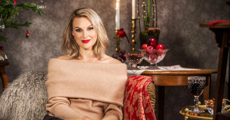 2016 års julvärd Sanna Nielsen i "Julen i SVT" i SVT Play