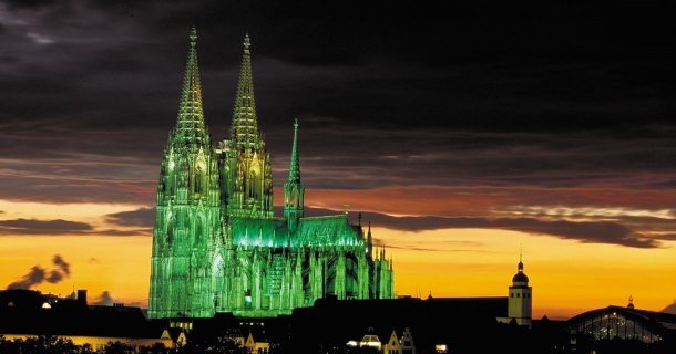 Katedralen i Cologne i dokumentärserien "Europas mäktiga katedraler" i SVT Play