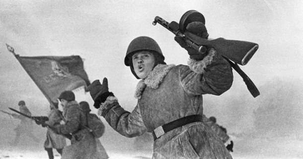 Sovjetisk soldat i dokumentären Belägringen av Leningrad i SVT Play