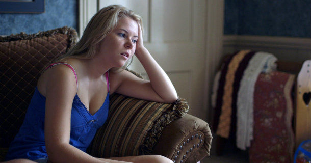 Katie i dokumentären "Staden som fick Tourettes" i TV4 Play