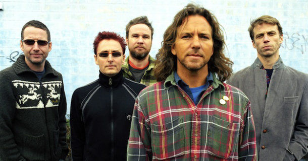 Pearl Jam i konsertfilmen "Pearl Jam 20 år" i SVT Play