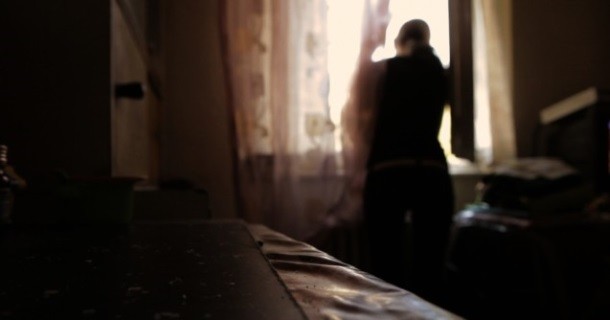 Flicka i dokumentären "När ingen ser" i TV4 Play