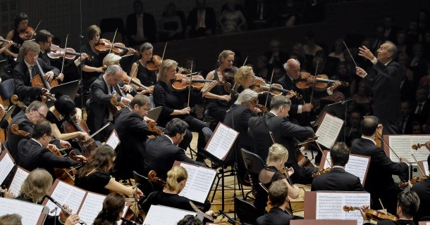 Claudio Abbado dirigerar Radioorkester i "Mozarts requiem" i SVT Play