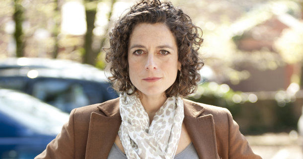 Alex Polizzi som "Hotel Inspector" i TV8 Play