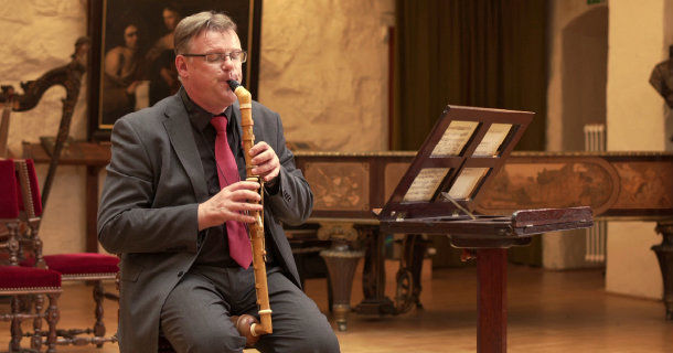 Stefan Harg i dokumentären "Mozart och klarinetten som försvann" i SVT Play