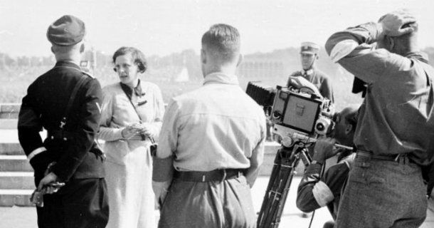 Leni Riefenstahl i dokumentären "Hitlers fotografer" i UR Play