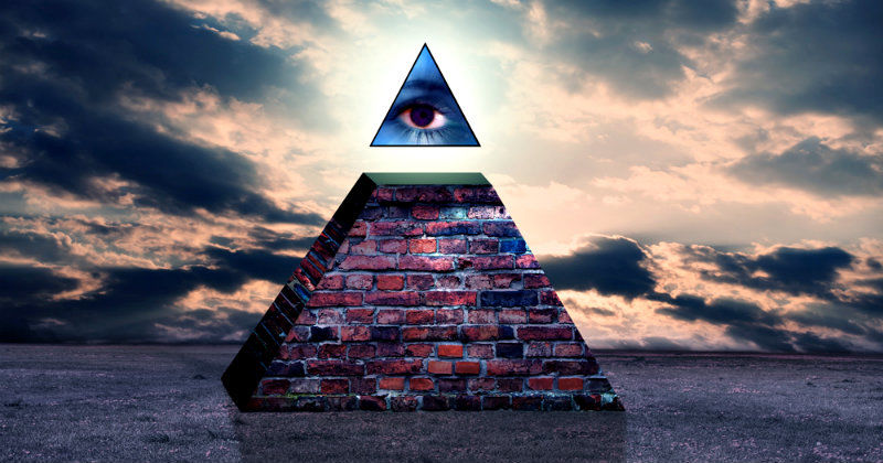 Öga på toppen av en pyramid i dokumentärserien "Conspiracy" i UR Play