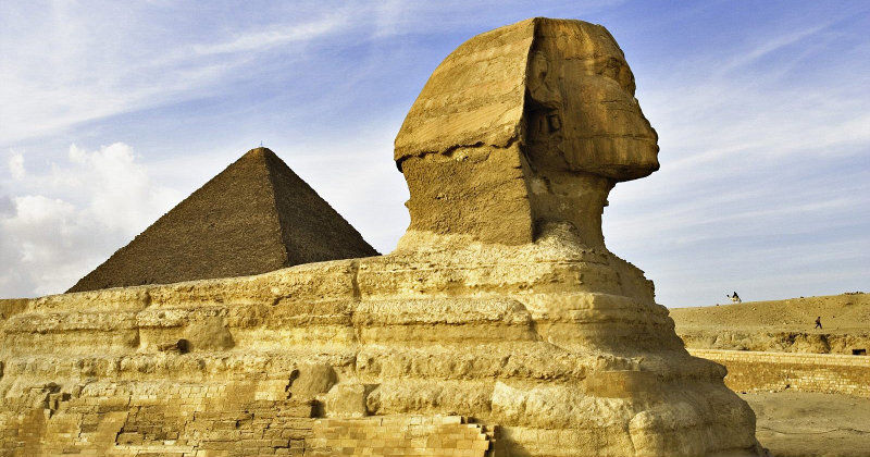 Sfinxen i Giza i dokumentärserien "Historiska hemligheter" i SVT Play