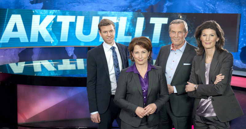 Programledarna Jon Nilsson, Anna Hedenmo, Claes Elfsberg och Cecilia Gralde i Aktuellt i SVT Play