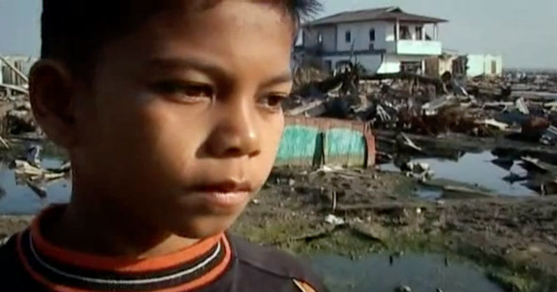 Indonesisk pojke i dokumentären "Generation tsunami - 10 år senare" i SVT Play