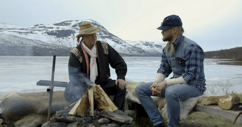 Roger Pontare med sonen Vincent i dokumentären "Sången från Vindelfjällen" i SVT Play