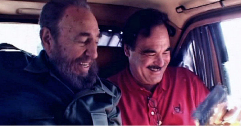 Fidel Castro och Oliver Stone i dokumentären Comandante i UR Play