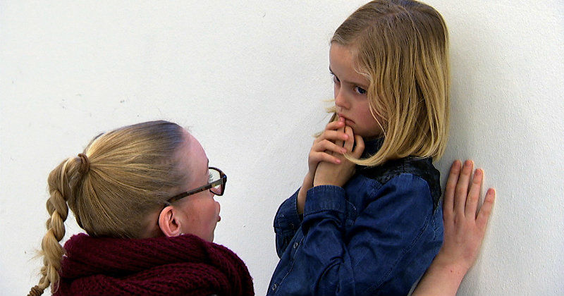 Barn med ångest i dokumentären "Hjälpa barn med ångest " i UR Play