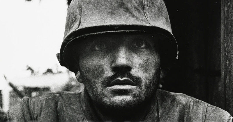 Skrämd soldat, foto av McCullin