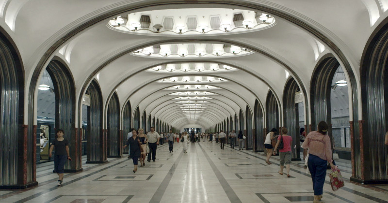 Vy från tunnelbanan i Moskva i dokumentären "Vi som byggde Moskvas tunnelbana" i SVT play
