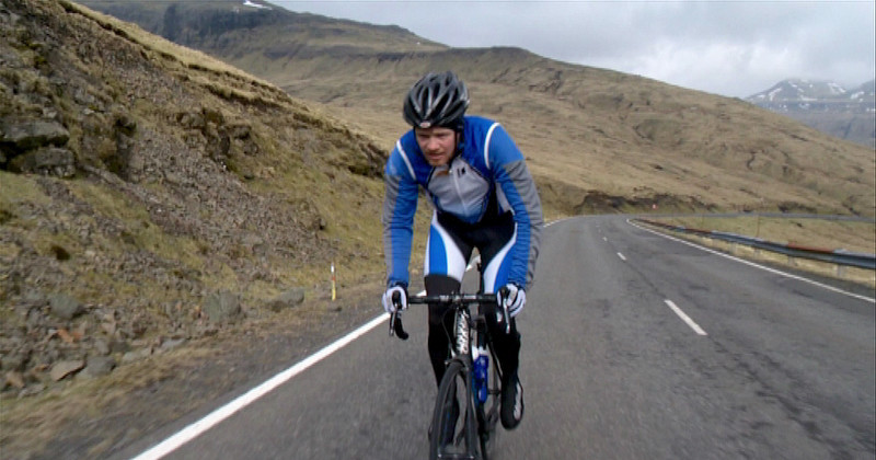 Cyklist i dokumentären Ironman från Färöarna i UR Play