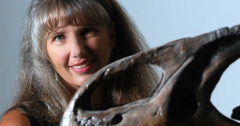 Mary Schweitzer i Dinosaurierna - hur levde de? i SVT Play