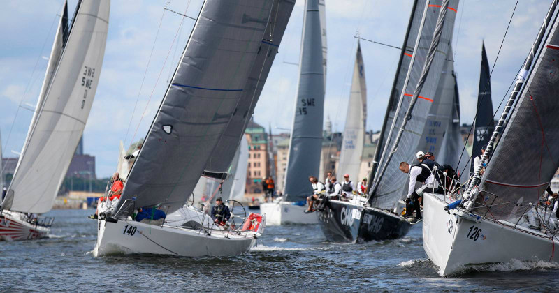 Tävlande segelbåtar i "ÅF Offshore Race 2016" i TV4 Play
