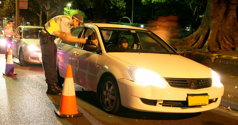 Poliskontroll i realityserien "Booze Patrol" i TV4 Play
