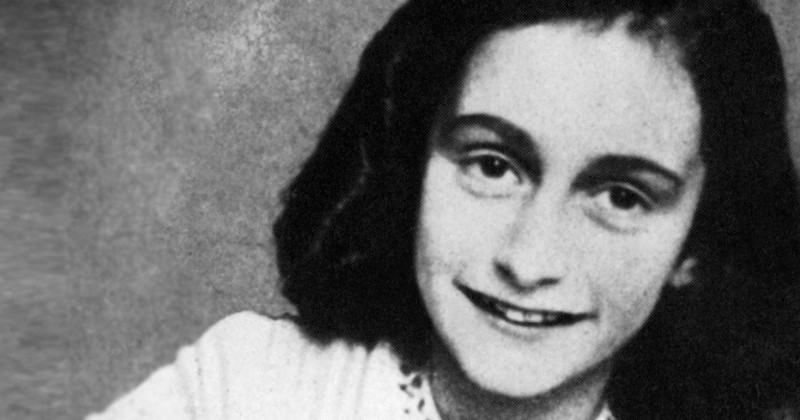 Anne Frank i dokumentären "Anne Franks sista dagar" i SVT Play
