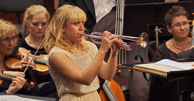 Tine Thing Helseth i "Haydns berömda trumpetkonsert" i SVT Play