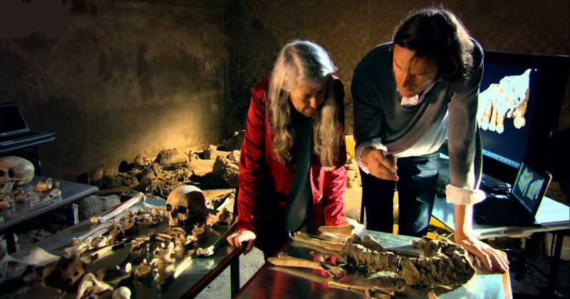 Mary Beard i dokumentären "Pompeji - livet före döden" i UR Play