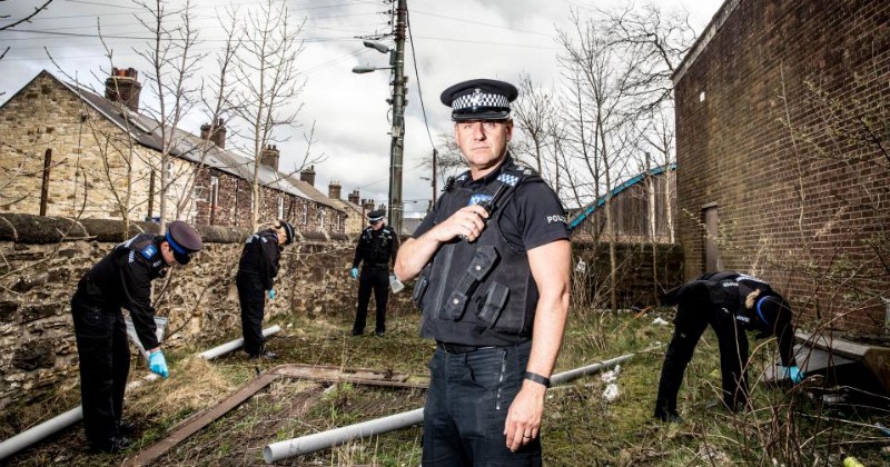 Brittiska poliser i "Anmäld saknad" i TV4 Play