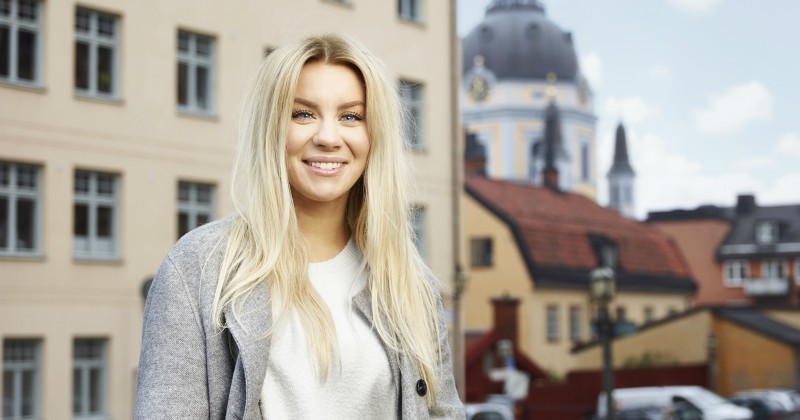 Therése Lindgren i "Therése Lindgren testar" i Dplay