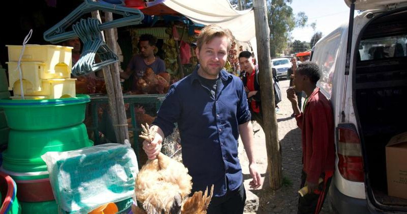 Asmus Gamdrup Petersen Jensen i "Afrikas nya kök" på SVT Play