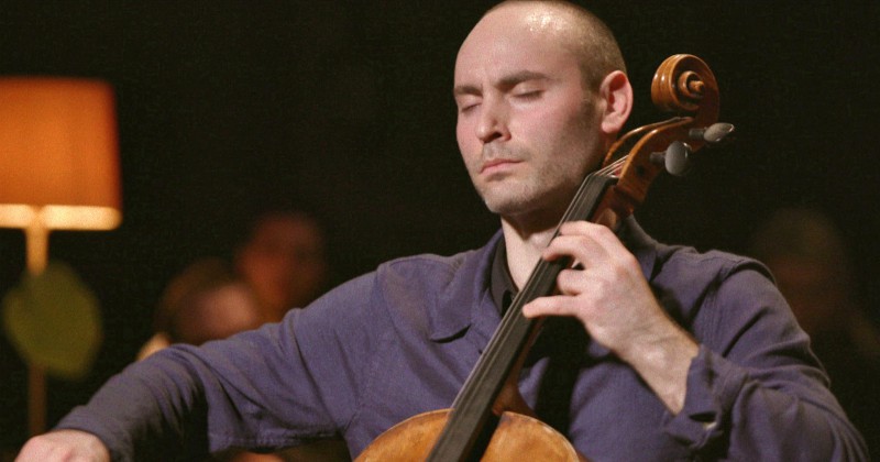 Jakob Koranyi spelar Bach på SVT Play