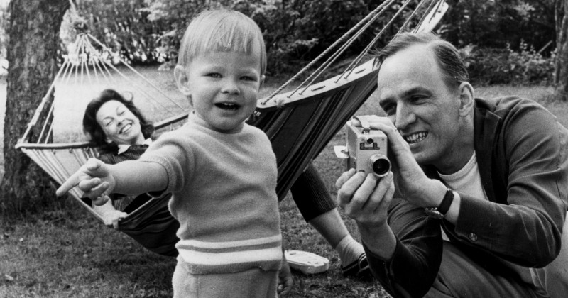Ingmar Bergman med familj i "Långfilm 136" på SVT Play streaming