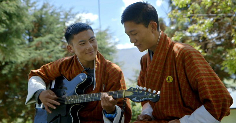 Familjetemplet i Bhutan UR Play