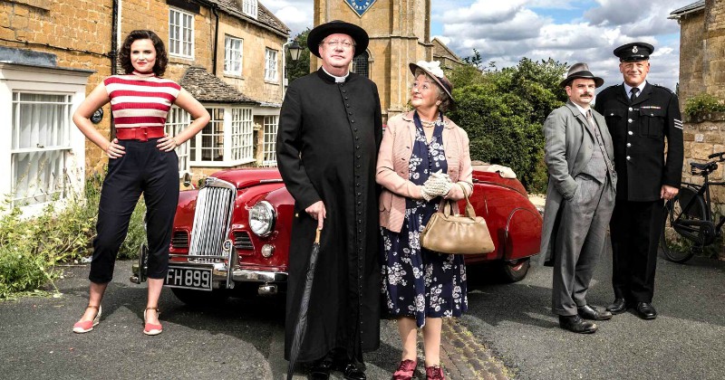 Streama Father Brown på TV8 Play
