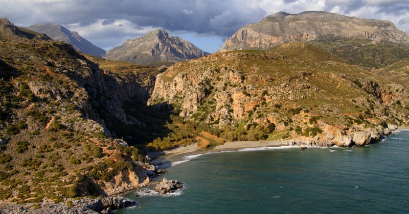 Grekiskt kustlandskap i "Världens natur: Greklands vilda sidor" på SVT Play