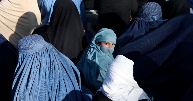 Talibanernas dolda krig mot kvinnorna på SVT Play