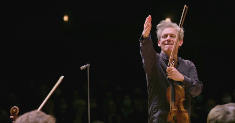 Brahms utan dirigent med Les Dissonances på SVT Play streama