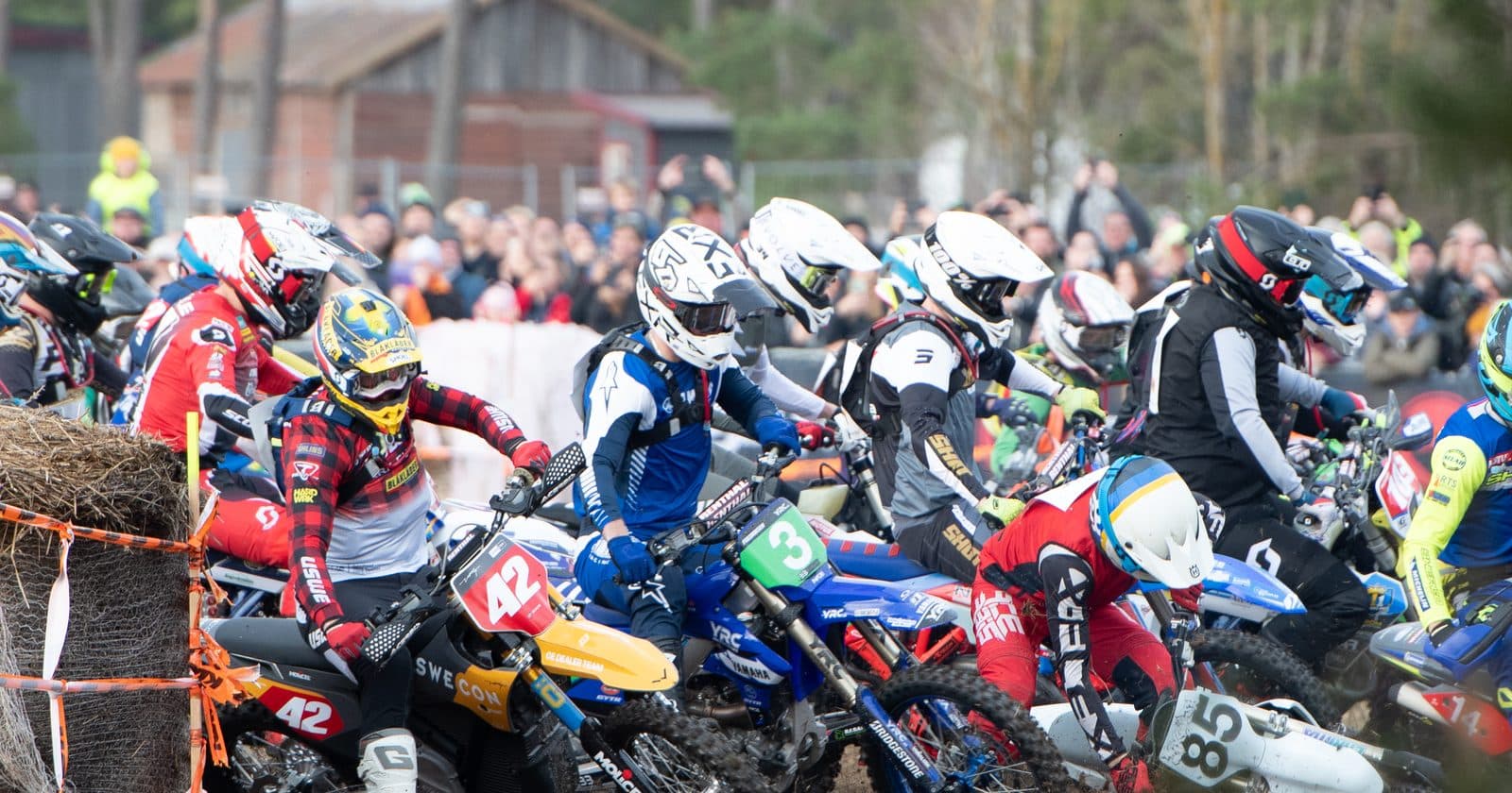 Masstart på Gotland Grand National 2024 i Hejdeby